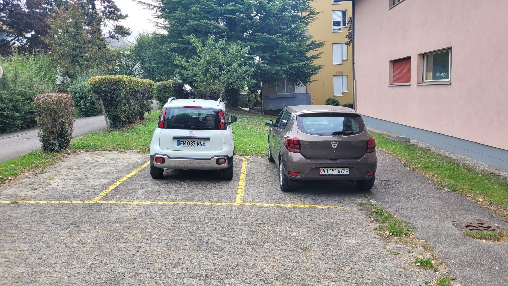 2 places de parking extérieures - Lausanne