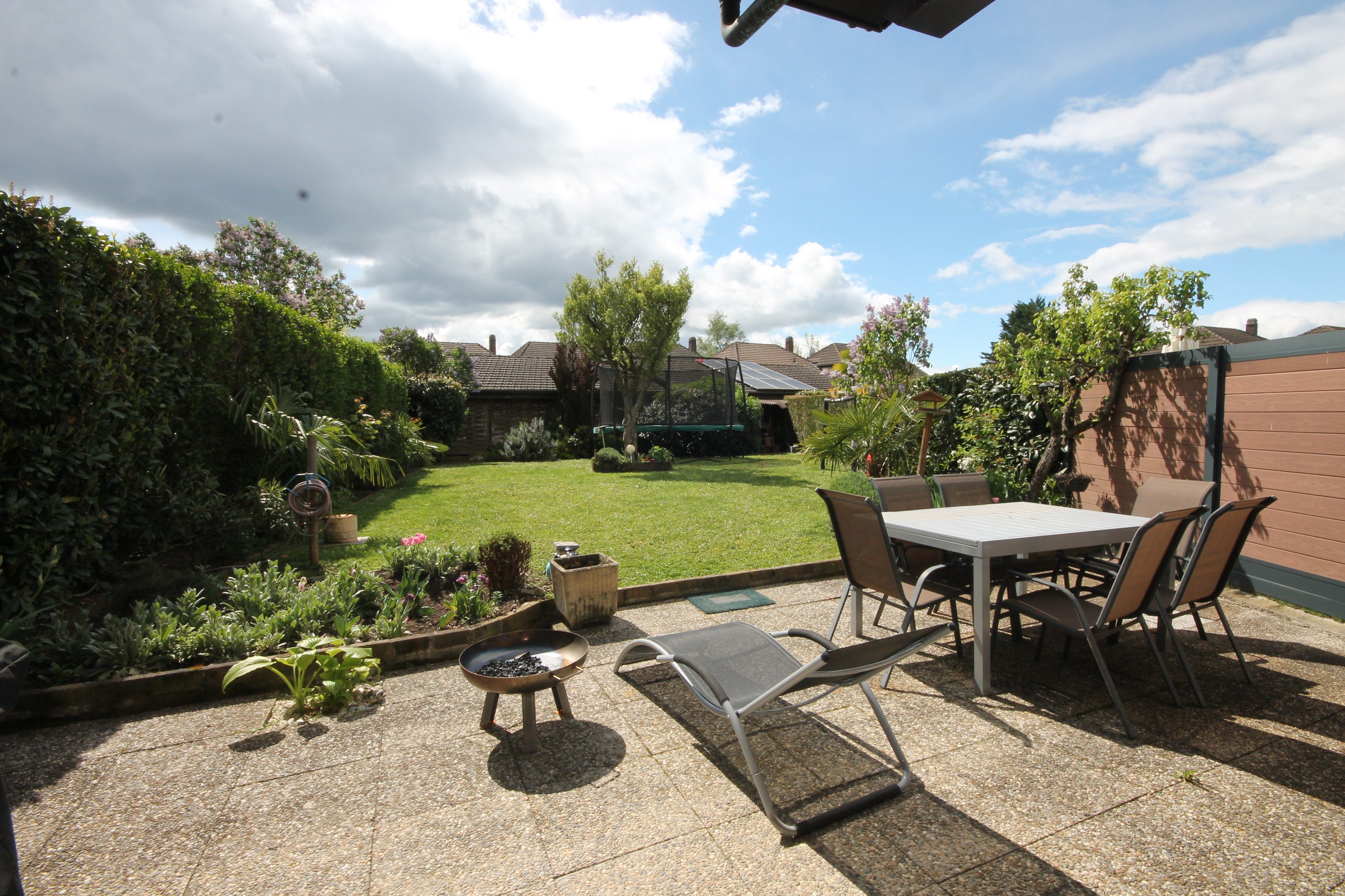 Jolie maison jumelée meublée 5.5p - Jardin - Terrasse